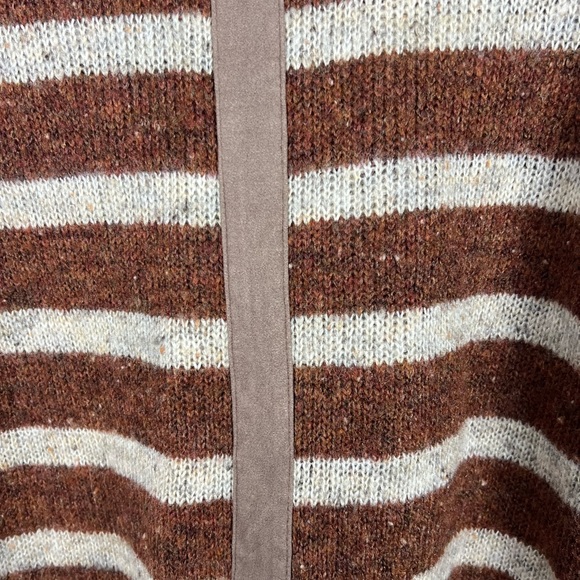 Brown and cream striped sweater elbow patches faux suede details easel size S - Picture 4 of 6
